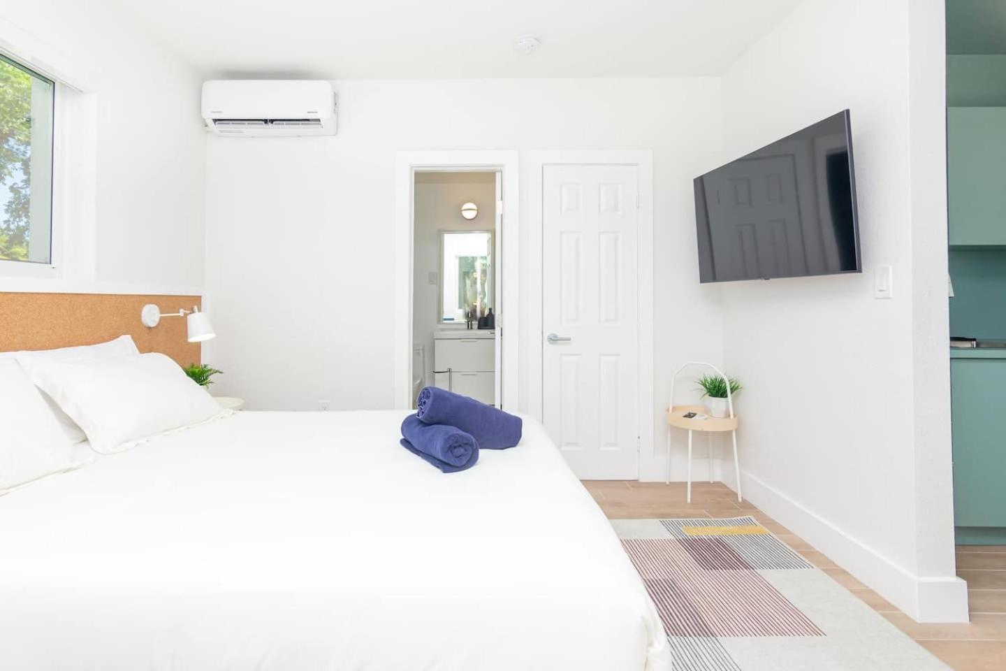 Newly Renovated Stylish Studio In El Portal #2 Miami Bagian luar foto