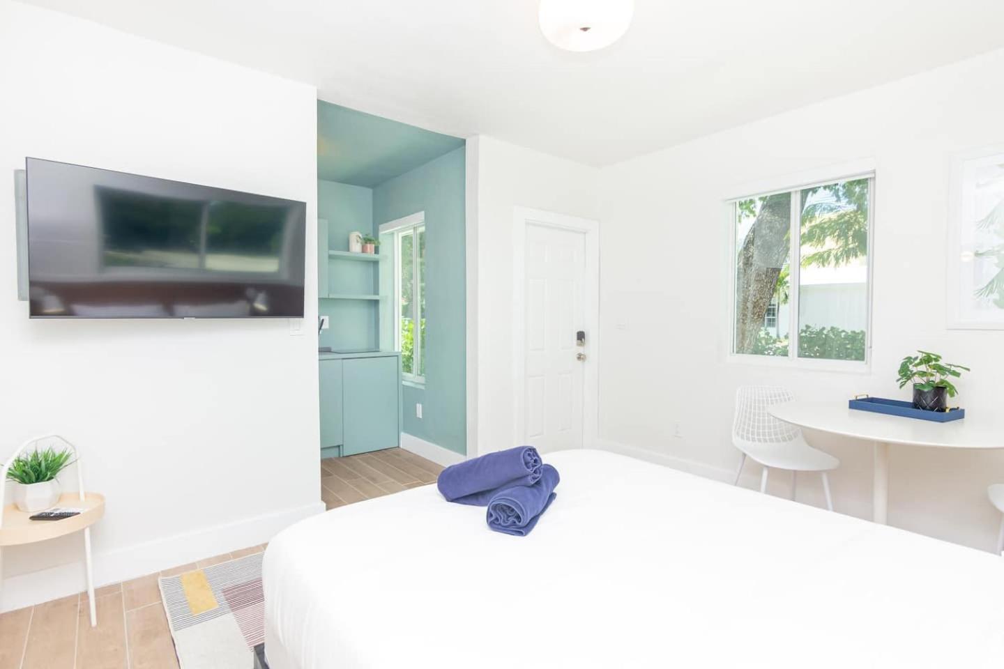 Newly Renovated Stylish Studio In El Portal #2 Miami Bagian luar foto