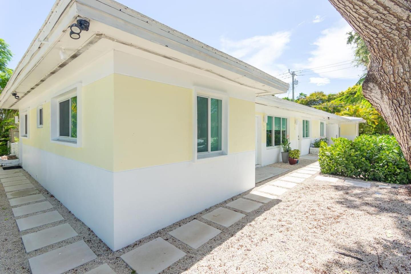 Newly Renovated Stylish Studio In El Portal #2 Miami Bagian luar foto